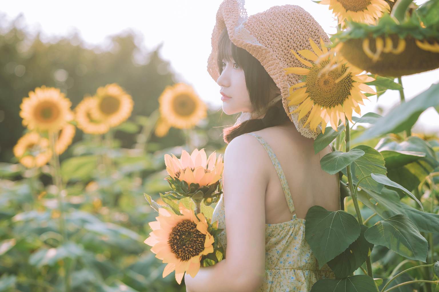 图片[16]-[YITUYU艺图语]2022.11.06 向阳而生 金盏璃[25+1P] – 速更版-美库