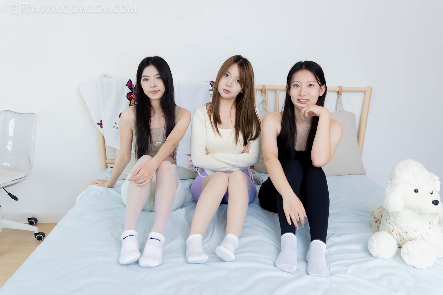 图片[66]-物恋传媒 NO.2493 奶糖&茯苓&小曦-瑜伽裤、运动鞋、白棉袜、薄肉色、白色、黑色丝[144P] – 速更版-美库