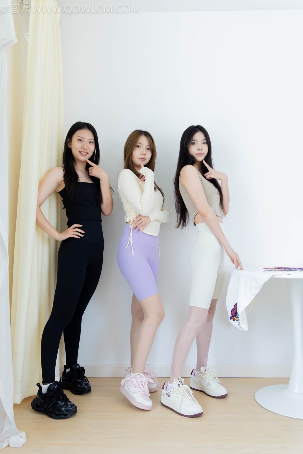 图片[79]-物恋传媒 NO.2493 奶糖&茯苓&小曦-瑜伽裤、运动鞋、白棉袜、薄肉色、白色、黑色丝[144P] – 速更版-美库