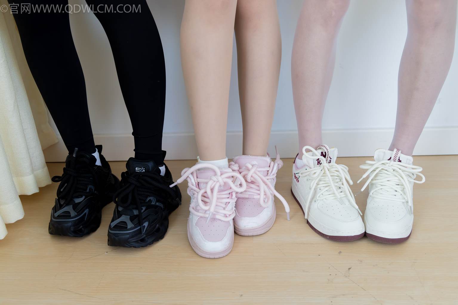 图片[133]-物恋传媒 NO.2493 奶糖&茯苓&小曦-瑜伽裤、运动鞋、白棉袜、薄肉色、白色、黑色丝[144P] – 速更版-美库
