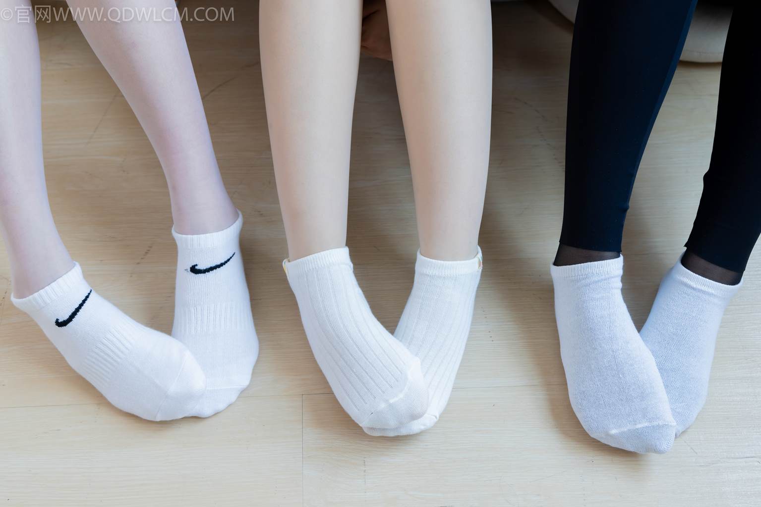 图片[135]-物恋传媒 NO.2493 奶糖&茯苓&小曦-瑜伽裤、运动鞋、白棉袜、薄肉色、白色、黑色丝[144P] – 速更版-美库