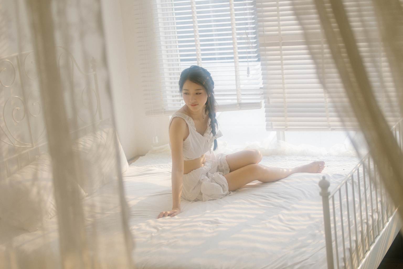 图片[22]-[YITUYU艺图语]2022.11.07 室内少女 宣萱[25+1P] – 速更版-美库