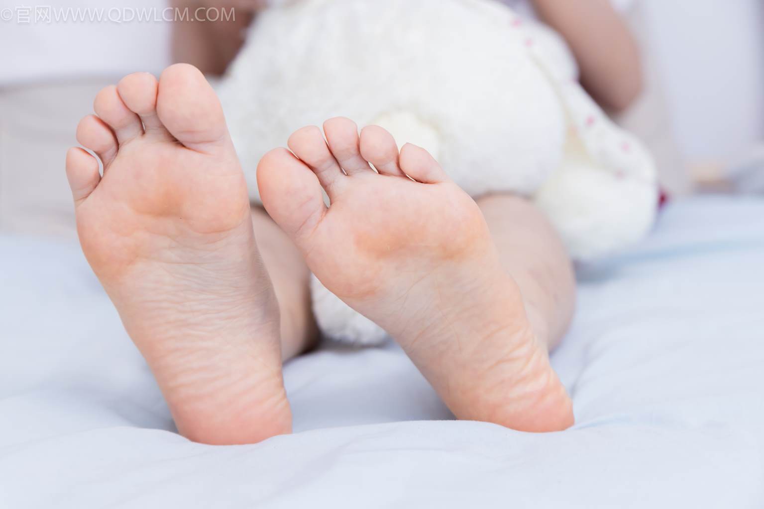 图片[124]-物恋传媒 NO.2495 小艺-皮鞋、白棉袜、裸足[141P] – 速更版-美库