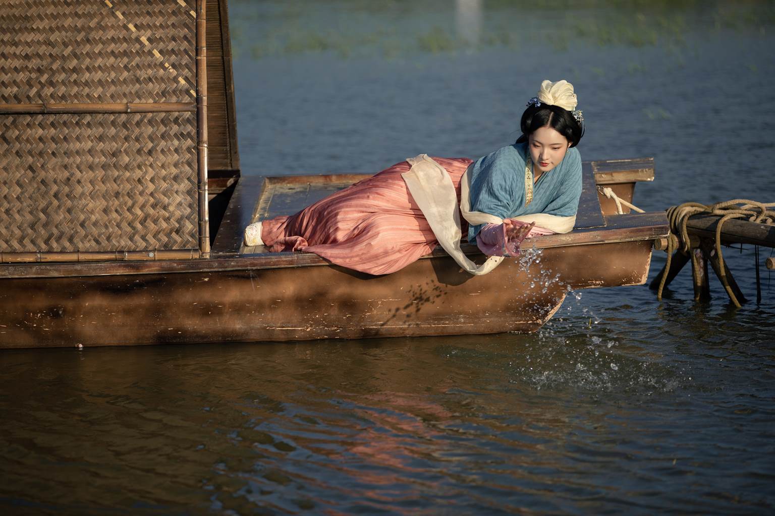 图片[17]-[YITUYU艺图语]2022.11.09 游湖 保卫萝卜的阿叽[35+1P] – 速更版-美库