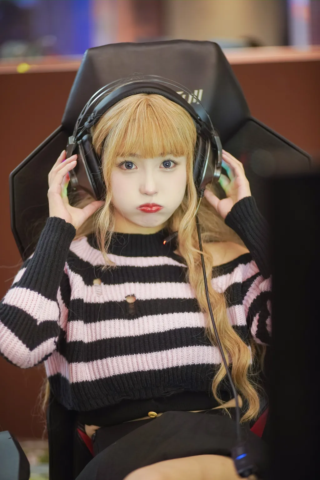 图片[13]-[YITUYU艺图语]2022.11.10 电竞少女 -炸鸡冰可乐-[22+1P] – 速更版-美库