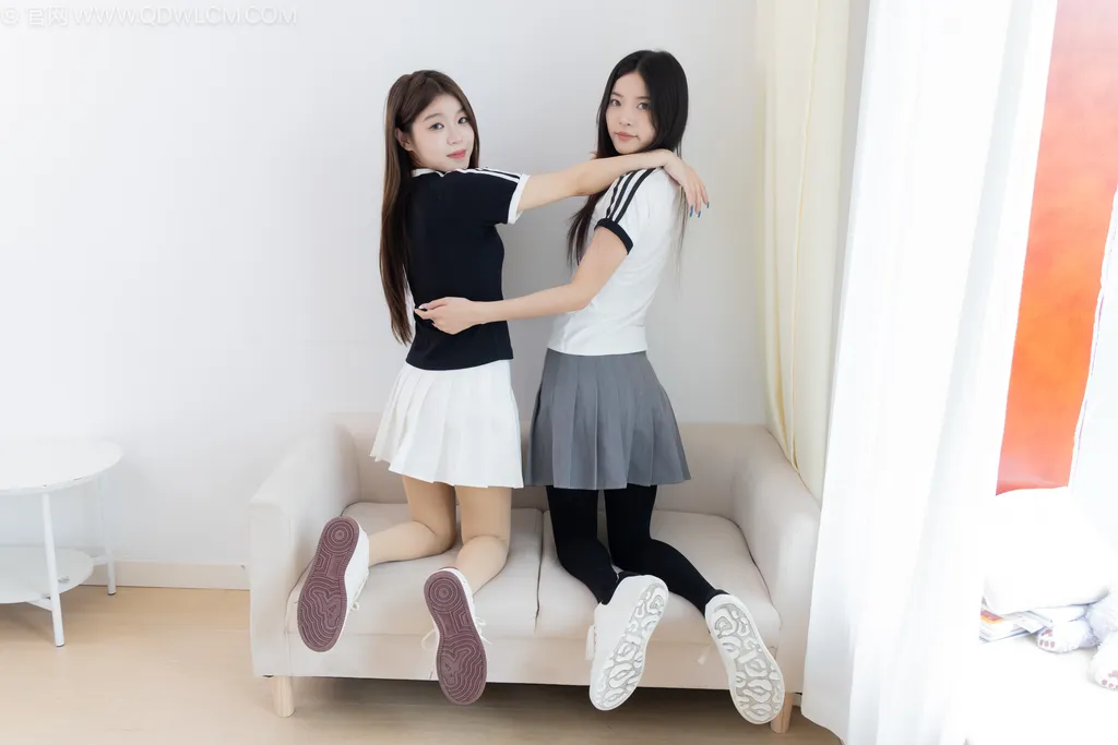 图片[18]-物恋传媒 NO.2498 茯苓&闪闪-两双板鞋、厚黑丝、厚肉丝[160P] – 速更版-美库