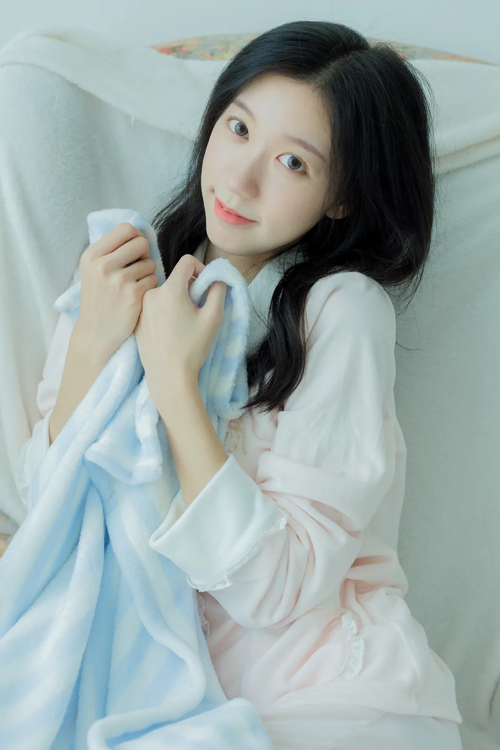 图片[17]-[YITUYU艺图语]2022.11.11 降温日记 饲猫少女-[29+1P] – 速更版-美库