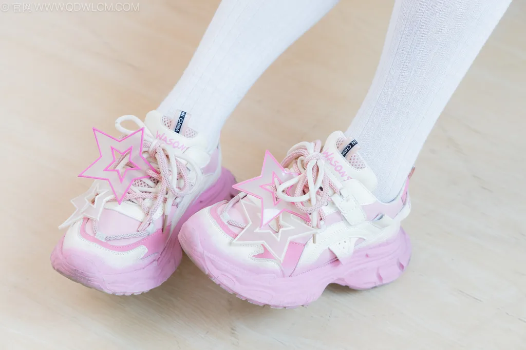 图片[16]-物恋传媒 NO.2499 小野-运动鞋、自然穿脏及膝白棉袜[150P] – 速更版-美库