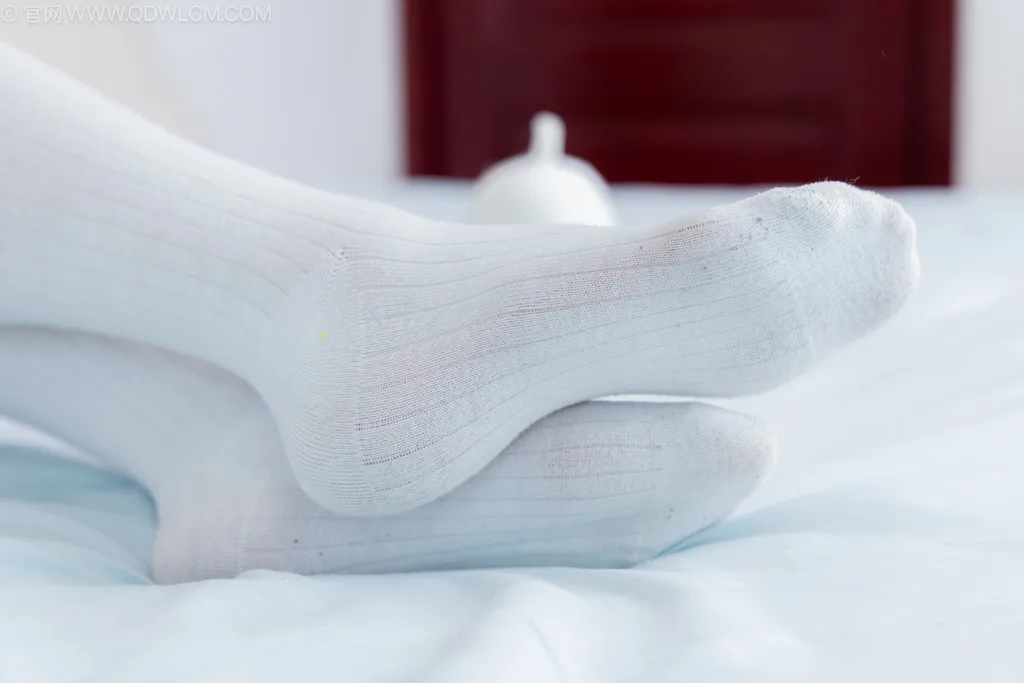 图片[109]-物恋传媒 NO.2499 小野-运动鞋、自然穿脏及膝白棉袜[150P] – 速更版-美库