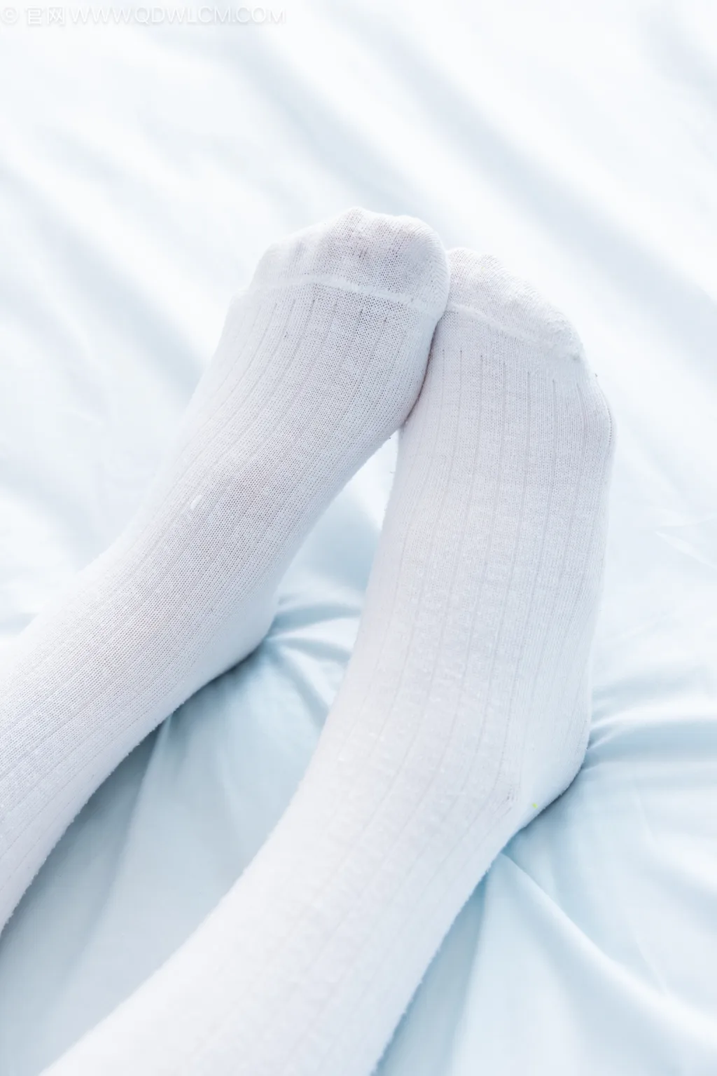 图片[121]-物恋传媒 NO.2499 小野-运动鞋、自然穿脏及膝白棉袜[150P] – 速更版-美库