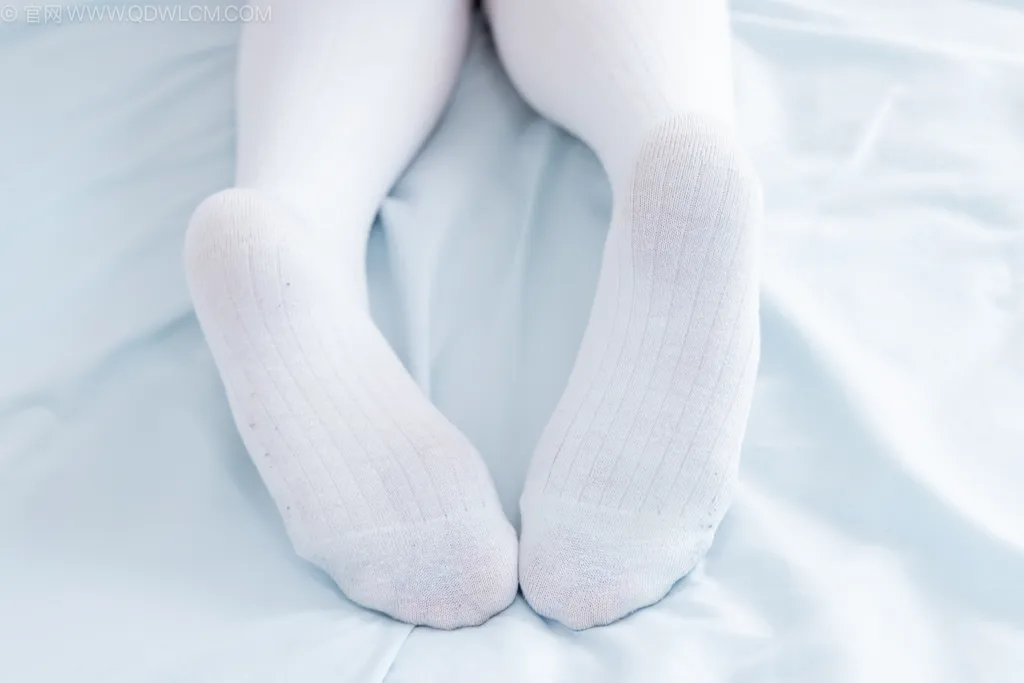 图片[140]-物恋传媒 NO.2499 小野-运动鞋、自然穿脏及膝白棉袜[150P] – 速更版-美库