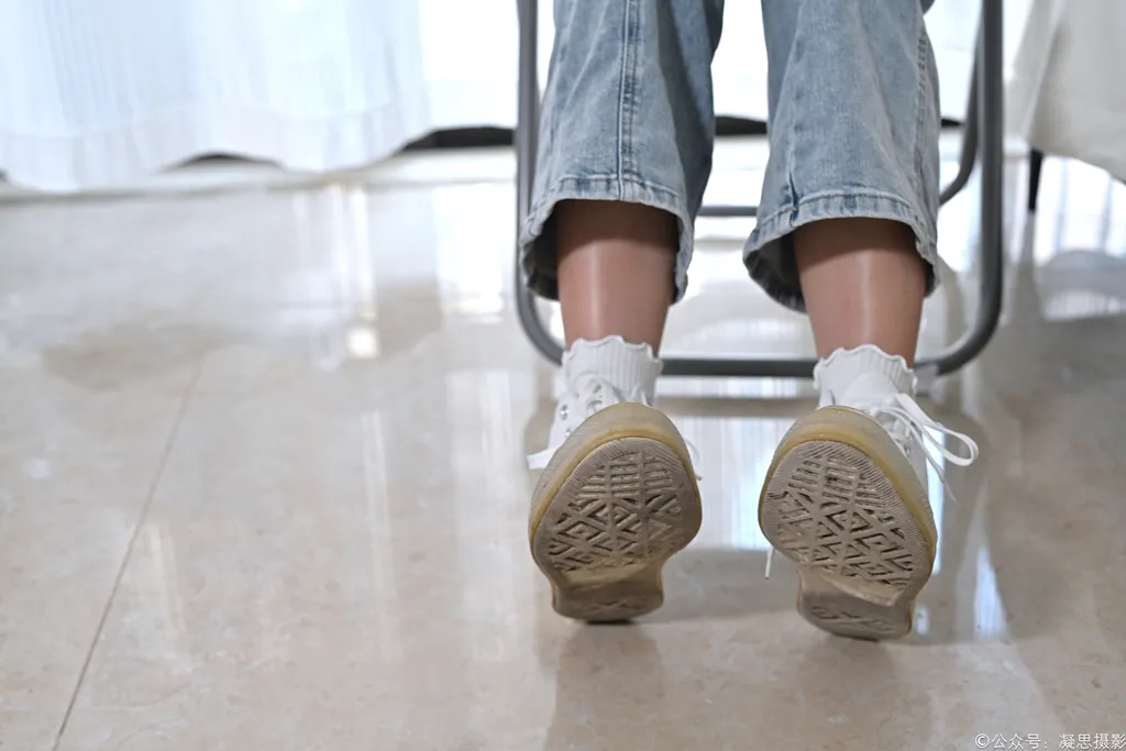 图片[16]-凝思摄影 NO.018 小睿-T恤、短白袜、平底鞋[142P] – 速更版-美库