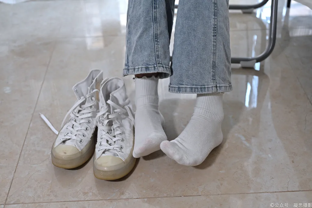 图片[45]-凝思摄影 NO.018 小睿-T恤、短白袜、平底鞋[142P] – 速更版-美库