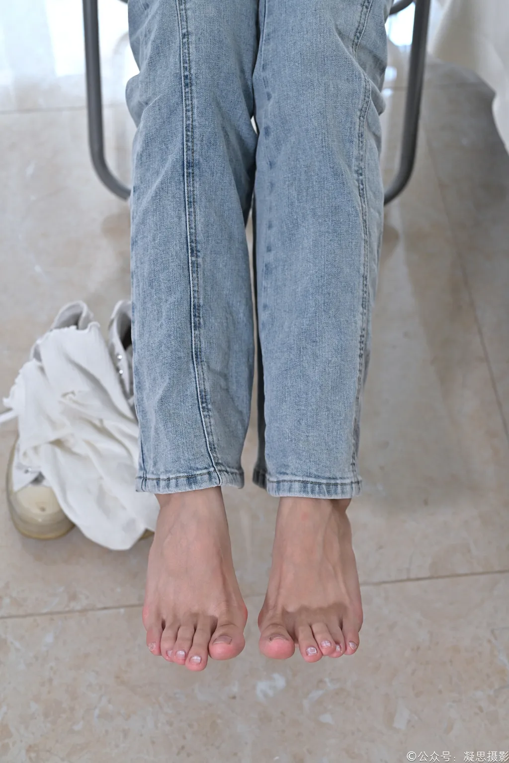 图片[130]-凝思摄影 NO.018 小睿-T恤、短白袜、平底鞋[142P] – 速更版-美库