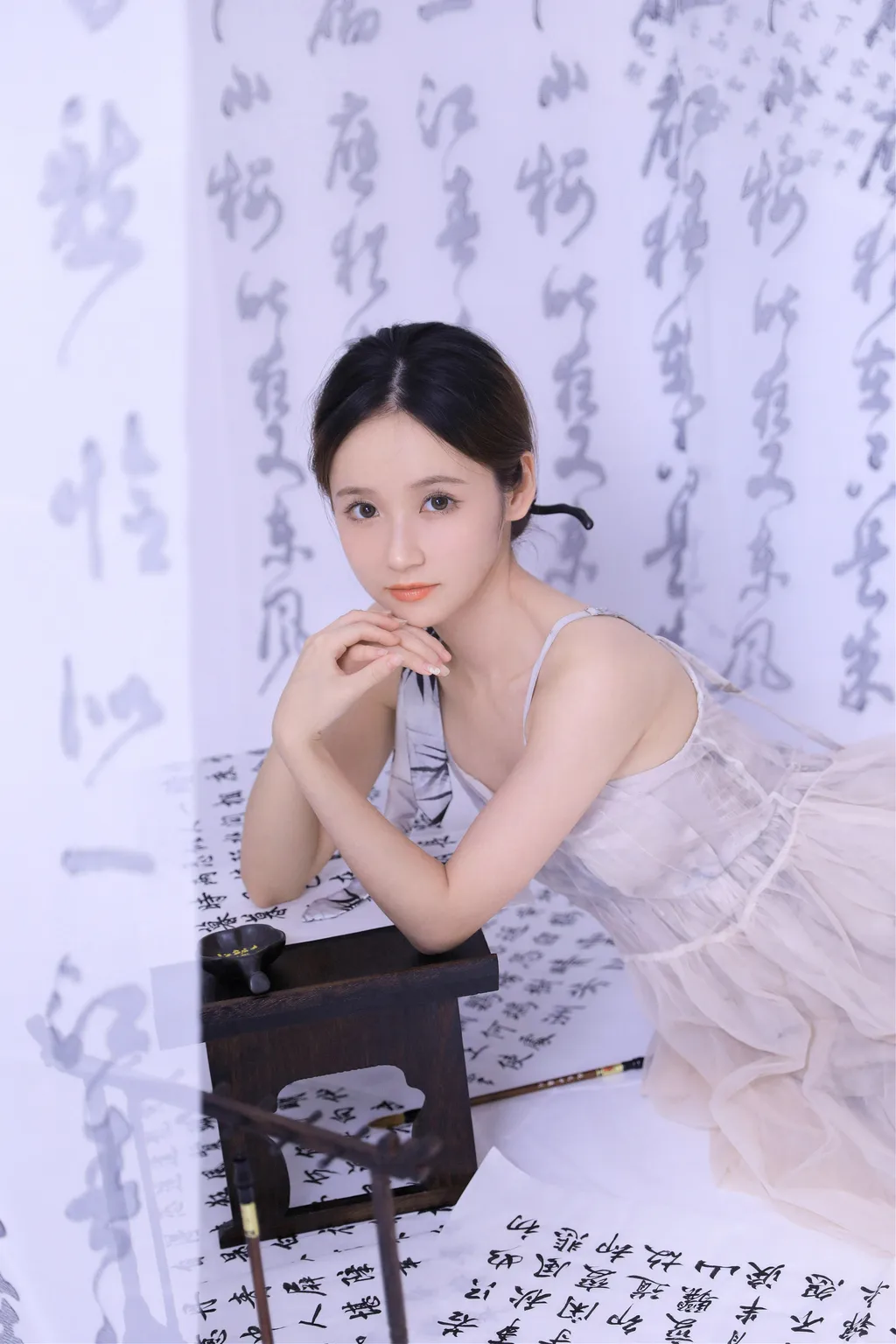 图片[15]-[YITUYU艺图语]2022.11.12 坐看闲庭听书语 不爱奶糖[25+1P] – 速更版-美库