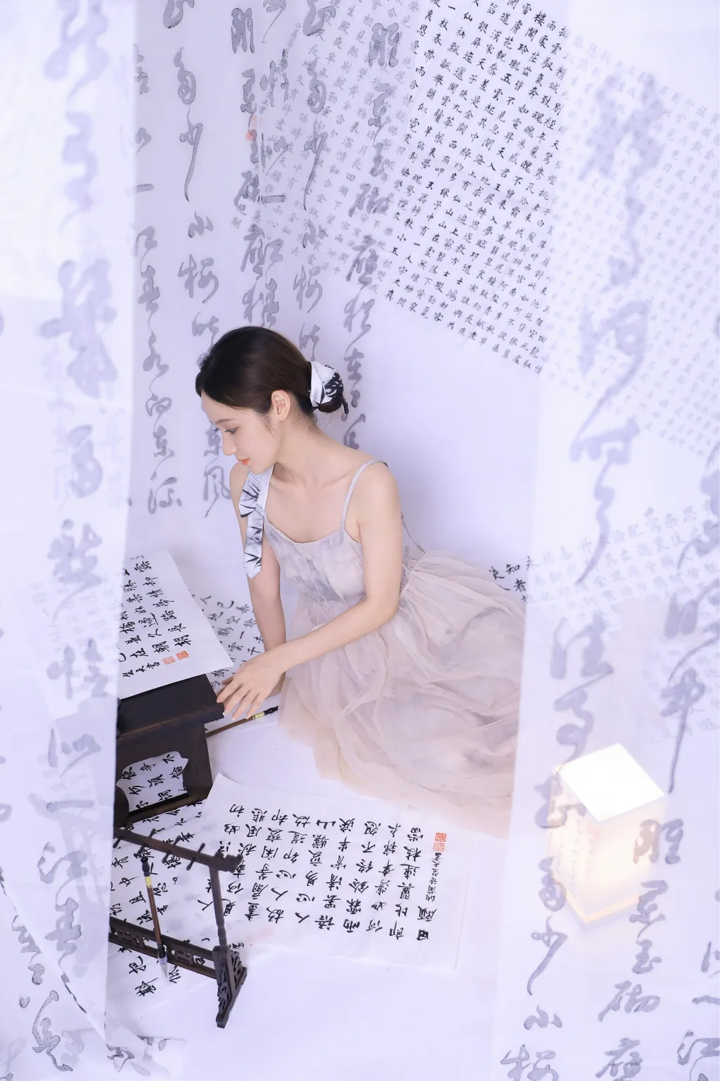 图片[16]-[YITUYU艺图语]2022.11.12 坐看闲庭听书语 不爱奶糖[25+1P] – 速更版-美库