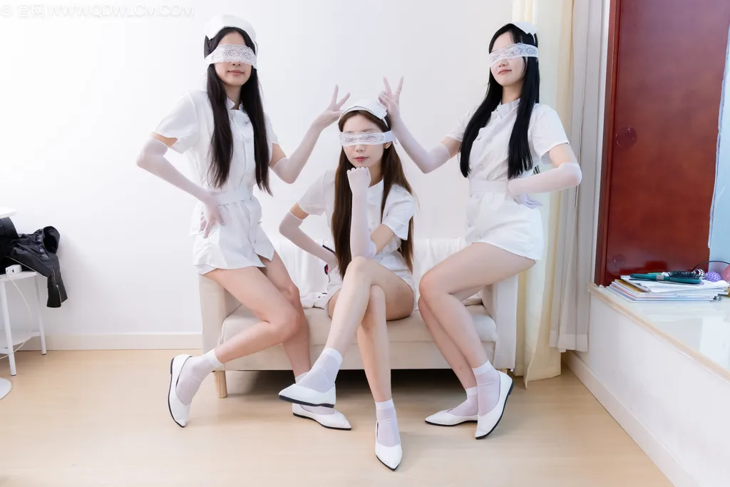 图片[31]-物恋传媒 NO.2500 茯苓&泡泡&橙子-平底鞋、短白丝、护士服、白丝[235P] – 速更版-美库