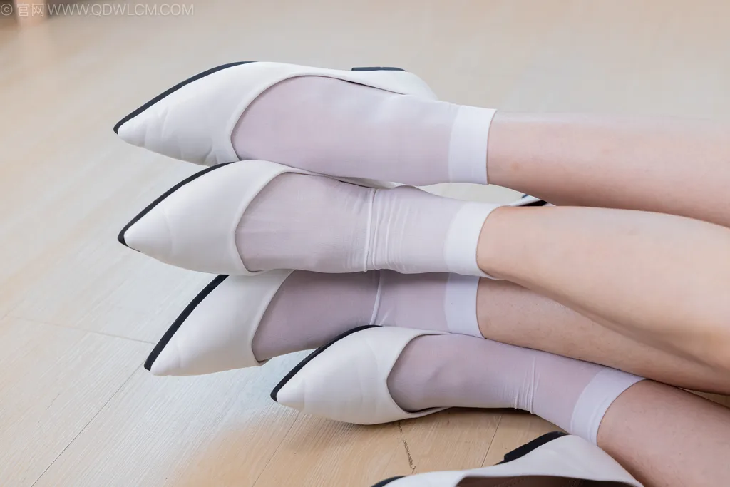 图片[111]-物恋传媒 NO.2500 茯苓&泡泡&橙子-平底鞋、短白丝、护士服、白丝[235P] – 速更版-美库