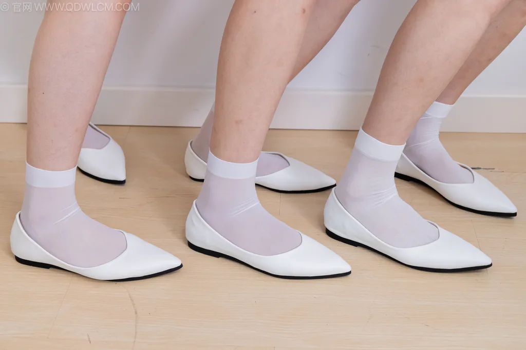 图片[124]-物恋传媒 NO.2500 茯苓&泡泡&橙子-平底鞋、短白丝、护士服、白丝[235P] – 速更版-美库