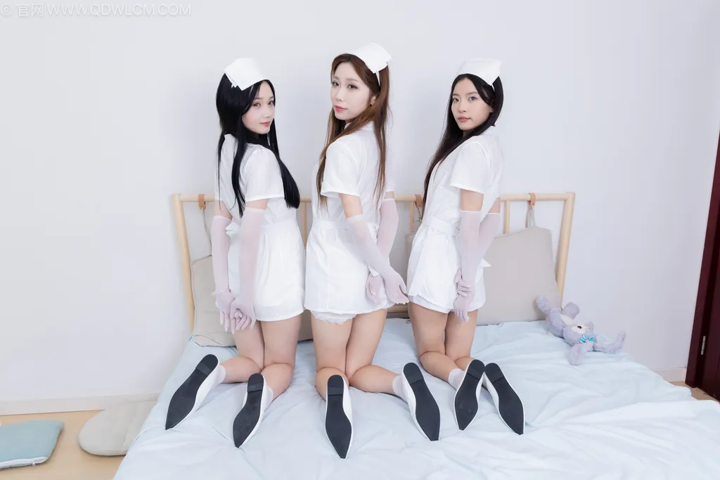 图片[129]-物恋传媒 NO.2500 茯苓&泡泡&橙子-平底鞋、短白丝、护士服、白丝[235P] – 速更版-美库