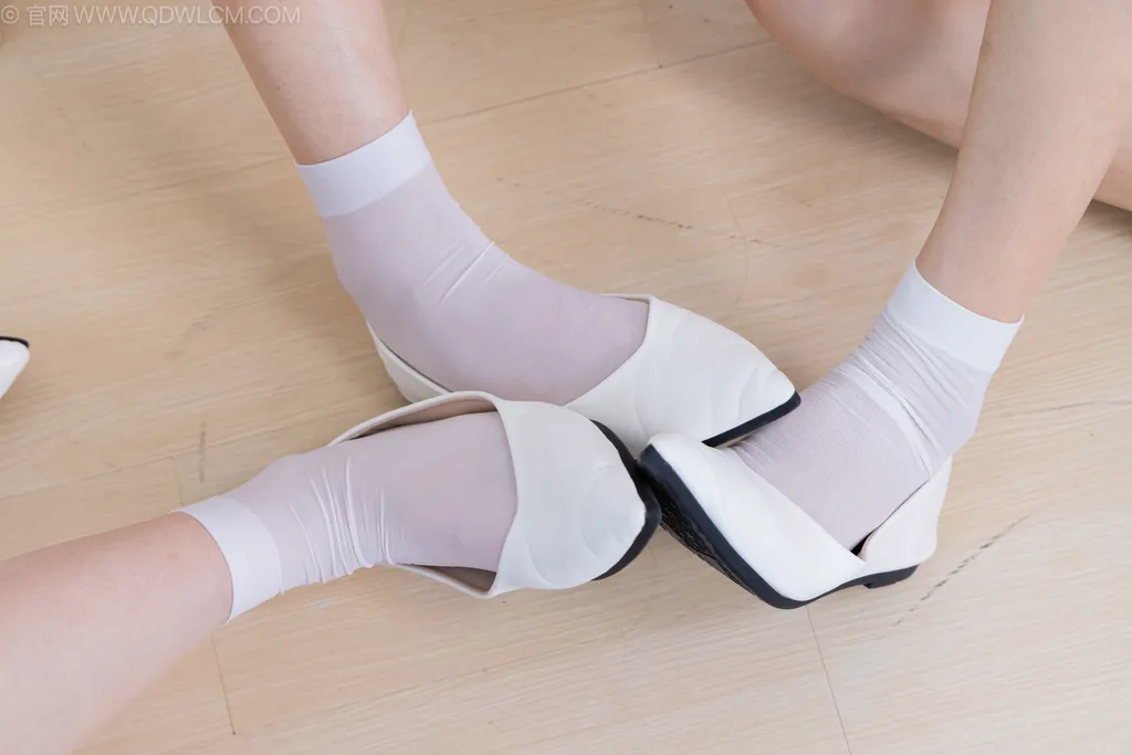 图片[144]-物恋传媒 NO.2500 茯苓&泡泡&橙子-平底鞋、短白丝、护士服、白丝[235P] – 速更版-美库