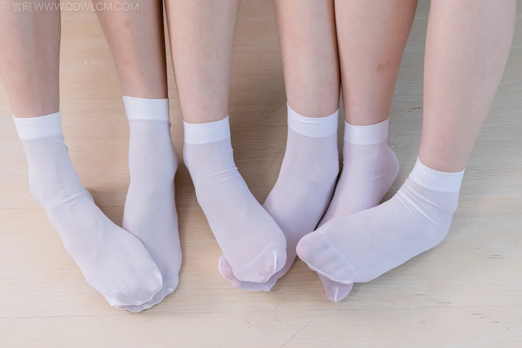 图片[145]-物恋传媒 NO.2500 茯苓&泡泡&橙子-平底鞋、短白丝、护士服、白丝[235P] – 速更版-美库