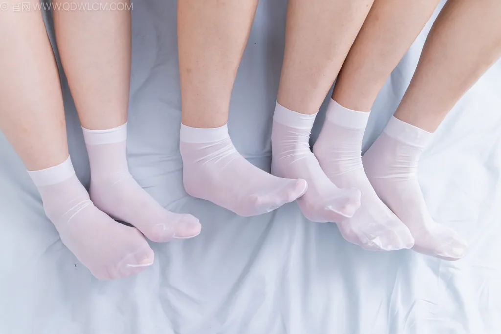 图片[184]-物恋传媒 NO.2500 茯苓&泡泡&橙子-平底鞋、短白丝、护士服、白丝[235P] – 速更版-美库