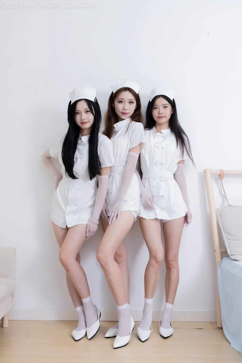 图片[231]-物恋传媒 NO.2500 茯苓&泡泡&橙子-平底鞋、短白丝、护士服、白丝[235P] – 速更版-美库