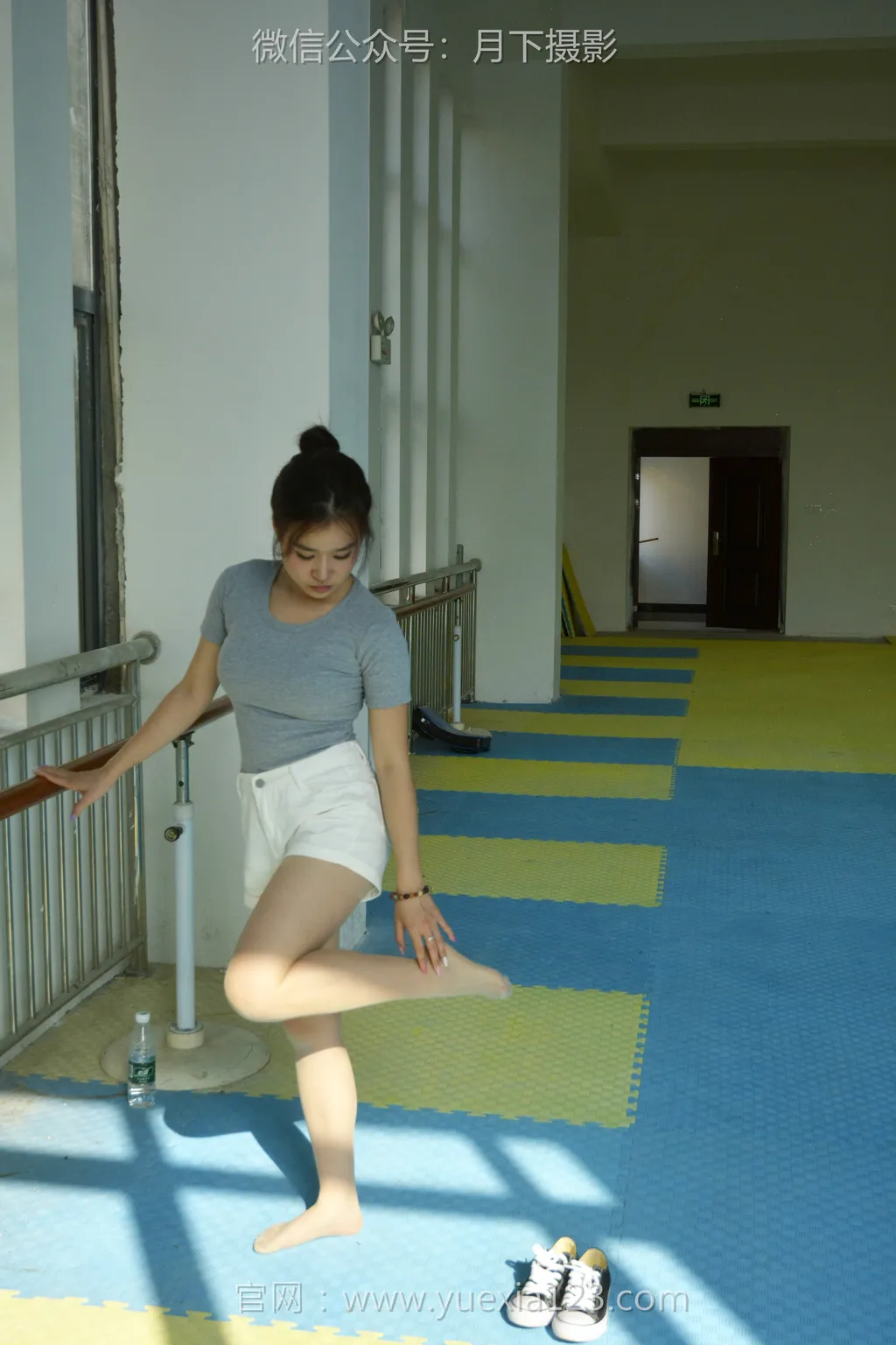 图片[35]-爱月下 NO.001 茜茜【舞蹈热身】作为拉拉队长，每天必修课就是加强舞蹈训练！[111P] – 速更版-美库