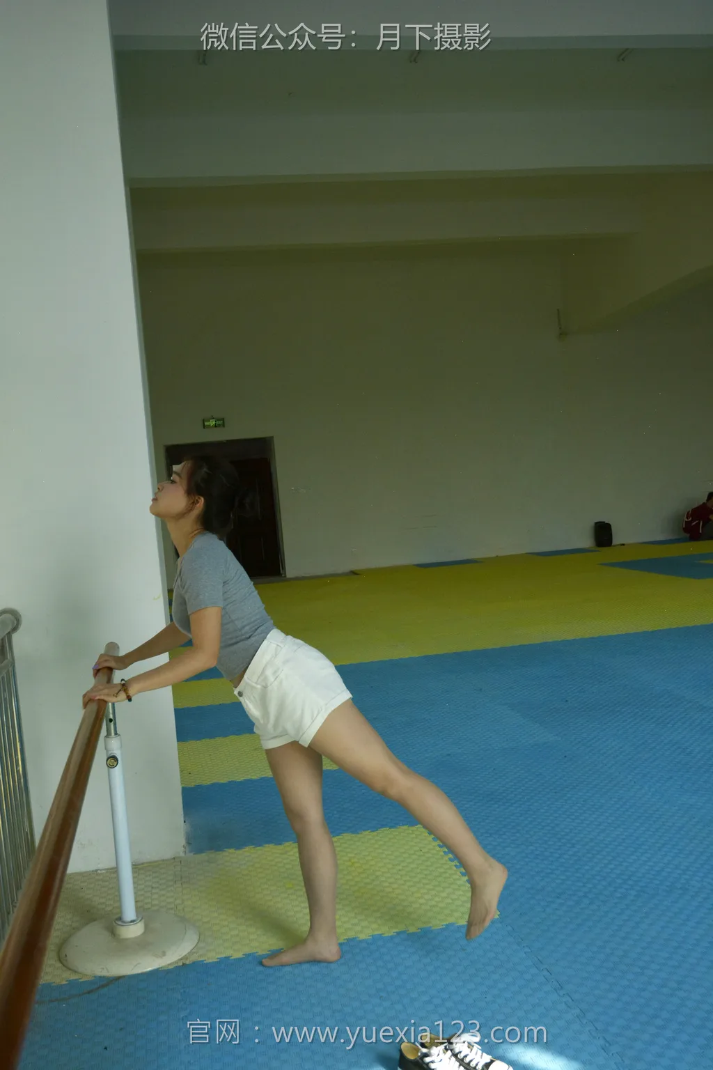 图片[106]-爱月下 NO.001 茜茜【舞蹈热身】作为拉拉队长，每天必修课就是加强舞蹈训练！[111P] – 速更版-美库