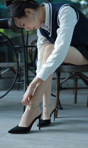 [IESS异思趣向] 耽丝 211110 团团的纯玉学苑装 [94P]