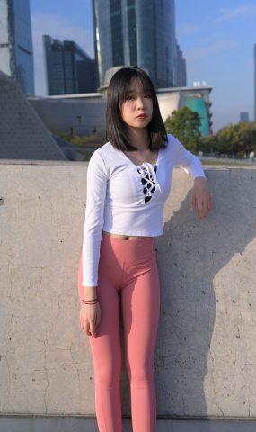 唯美街拍 NO.578 粉色仅身裤小解解（三） [76P]