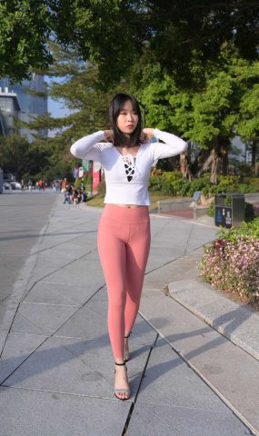 唯美街拍 NO.577 粉色仅身裤小解解（二） [90P]