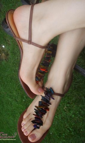 Fannie芬妮每足园 No.136 风起时，勾起无限风光-裸足 [30P]