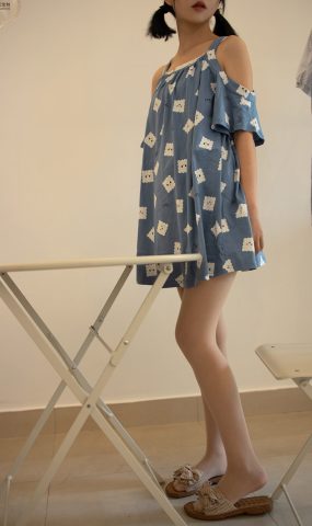 [森萝财团写真] JKFUN-022 15D肉丝 卉子 在现浏览