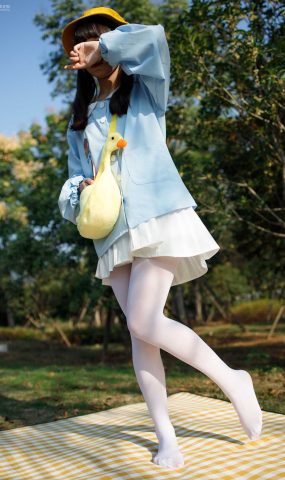 [森萝财团写真] JKFUN-030 《野餐、爆蛋和彩蛋》踩物 白丝50D 默陌 在现浏览