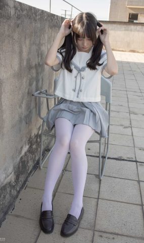 [森萝财团写真] JKFUN-028 抑郁湖边与绝望天台 15D白丝 默陌 在现浏览