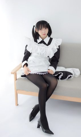 [森萝财团写真] JKFUN-029 卉女仆 踩物 80D黑丝 在现浏览