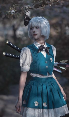 腥味猫罐  – 半妖庭师[15P]