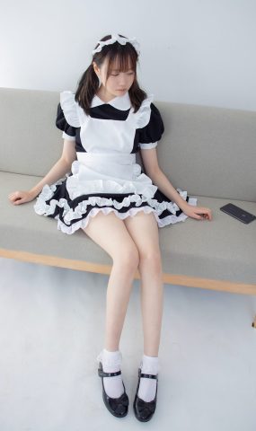 [森萝财团写真] JKFUN-051 百圆定制2-2 蕾SI花边短袜女仆 Aika 在现浏览
