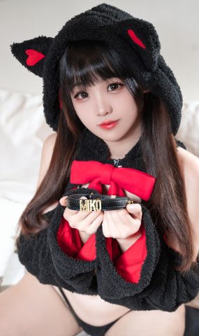 miko酱ww – 礼物猫猫[13P]