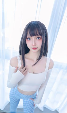 罗莉 神楽板真冬之蓝白格 [75P]