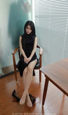 [IESS异思趣向] 2024.04.21 丝享家1721：小宝《黑长直》[86P]