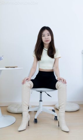 勿恋传媒 NO.2339 婷婷-长靴、白棉袜、裸足[139P]