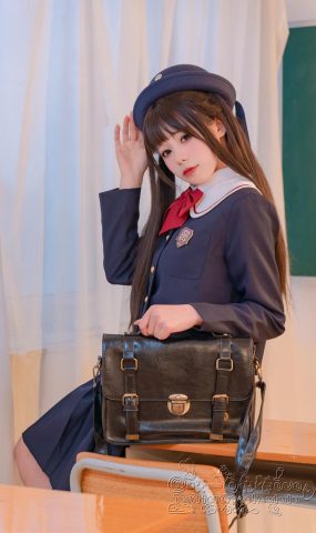 咬一口兔娘 – 入学式[19P]