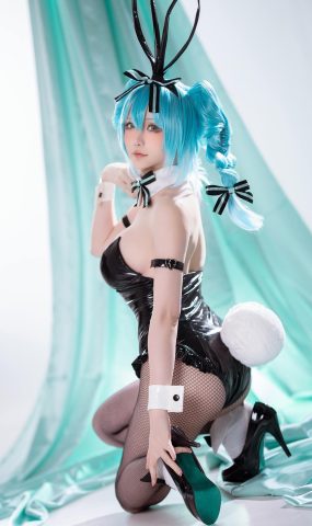 星之迟迟 – 初音未来 兔女郎[44P]