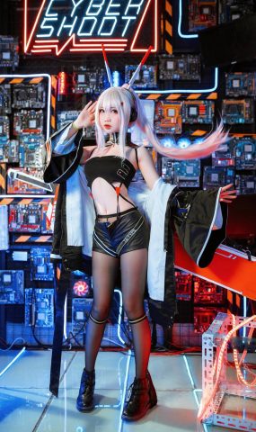 焖焖碳  – 绫波鬼神乐队[24P]