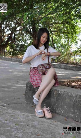 [只糖棉袜] NO.001 诗诗－格子裙休闲风 在现浏览