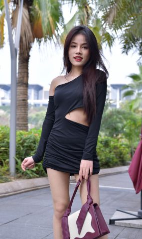 精选街拍作品 1651 小海街拍作品 – 黑色气质小解解[84P]