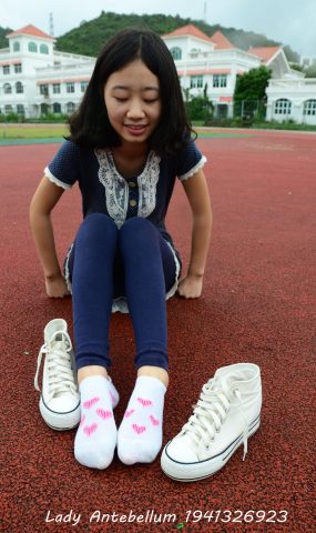 [战前女神] 美腿镁足精品摄影套图 050 [117P]